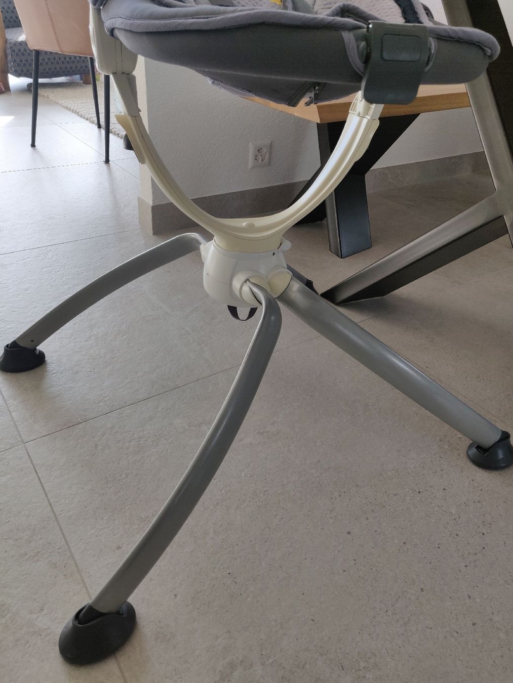 Babymoov Sdraiette & Sdraiette a dondolo: BabyMoov seat, excellent condition! – Usato da Lonay venduto da ari_2xzm 3