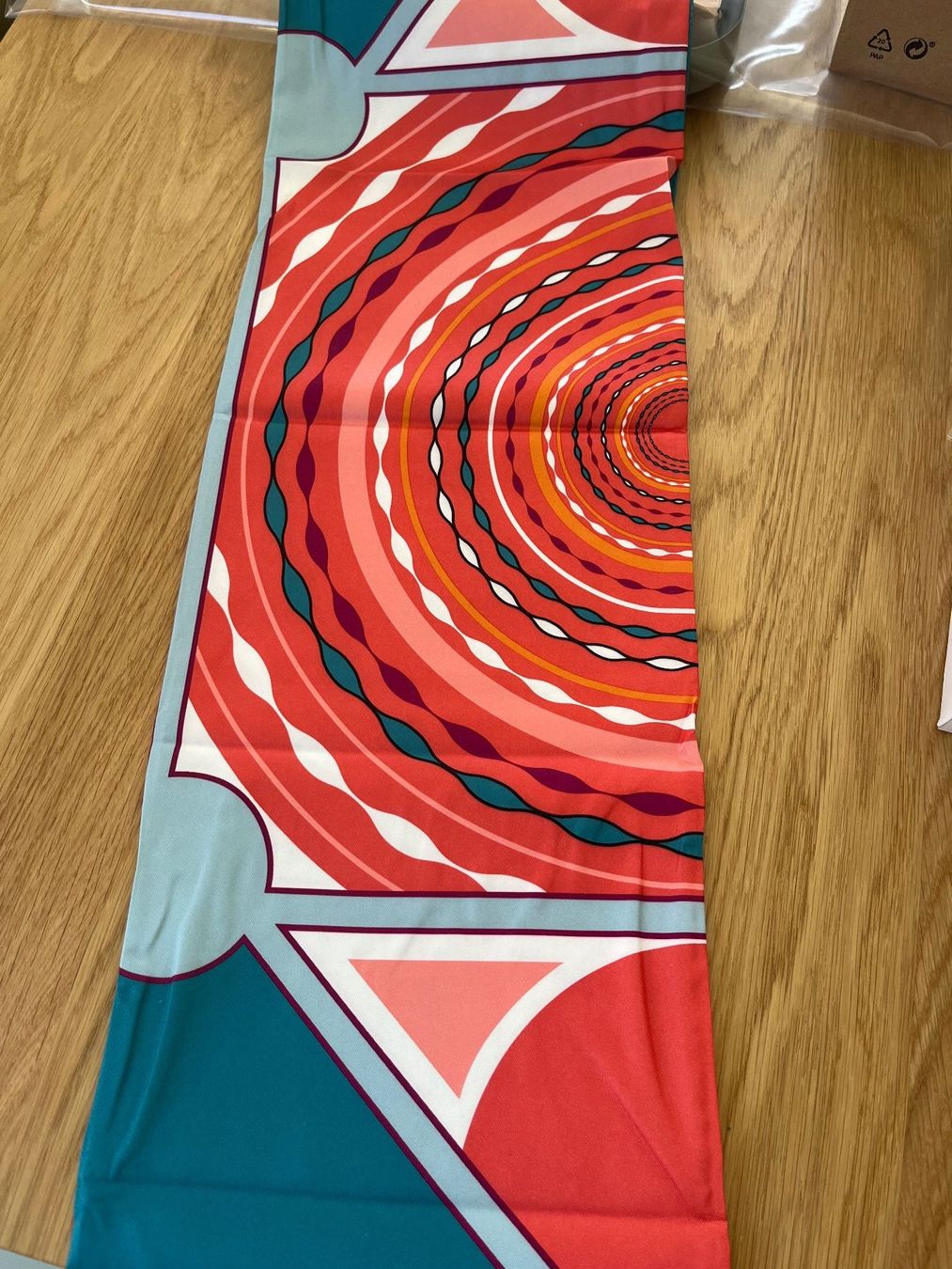 Foulard & Sciarpe: Haar- und Halstuch/ Schal – Nuovo e nell'imballaggio originale da Marthalen venduto da legolas17 1