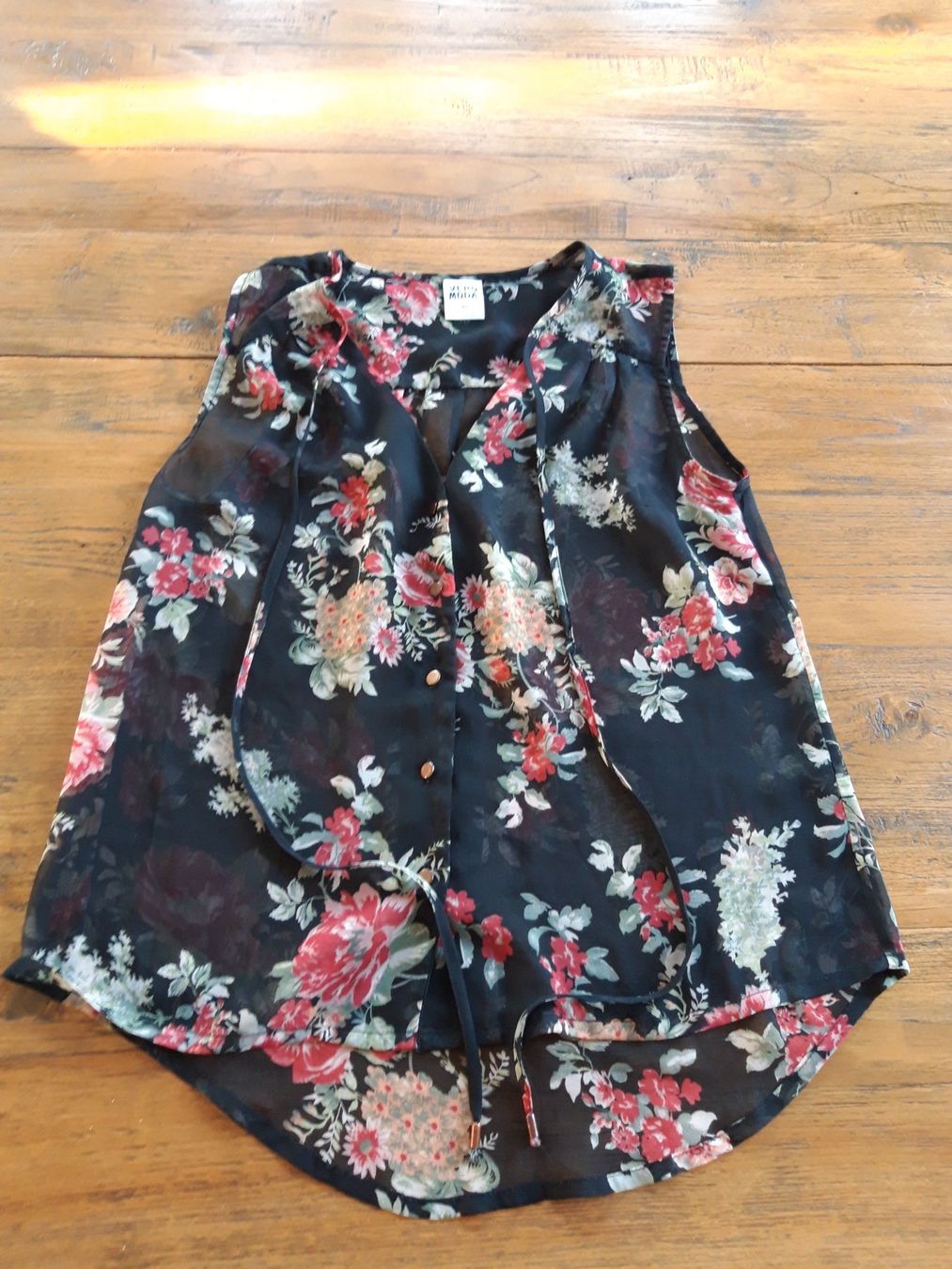 Vero Moda Tops: Bluse Top Vero Moda Blumen Floral ärmellos Boho – Gebraucht aus Feuerthalen von tanatha_st