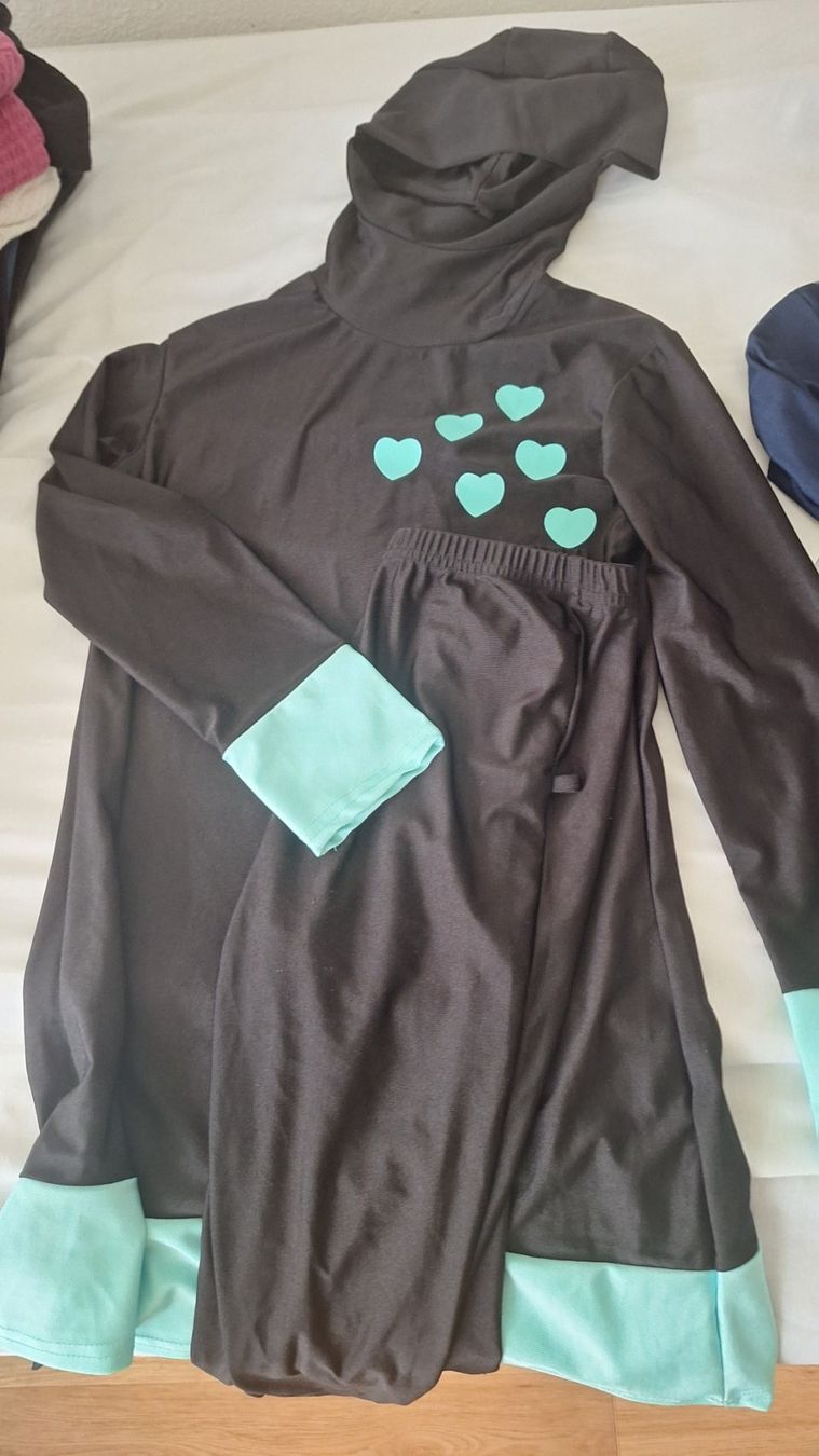 Costumi da bagno & Bikini: Schwimmkleid mädchen G150 mit kopfabdeckung – Usato da Schötz venduto da mar_dri 1