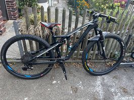 Cube AMS 100 C:68 Race 29  Carbon-Fully, Carbon-Laufräder