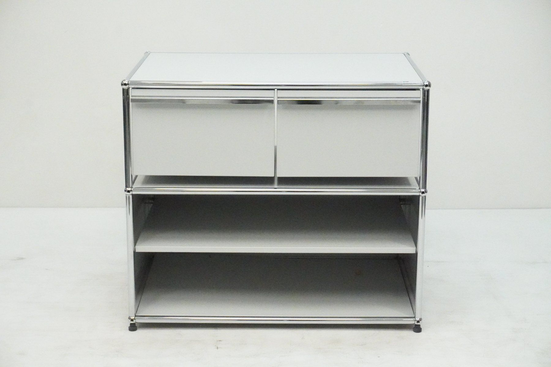 USM Regale: USM Regal lichtgrau 1x2 Sideboard Designklassiker – Gebraucht aus Bad Zurzach von QLASSIQ