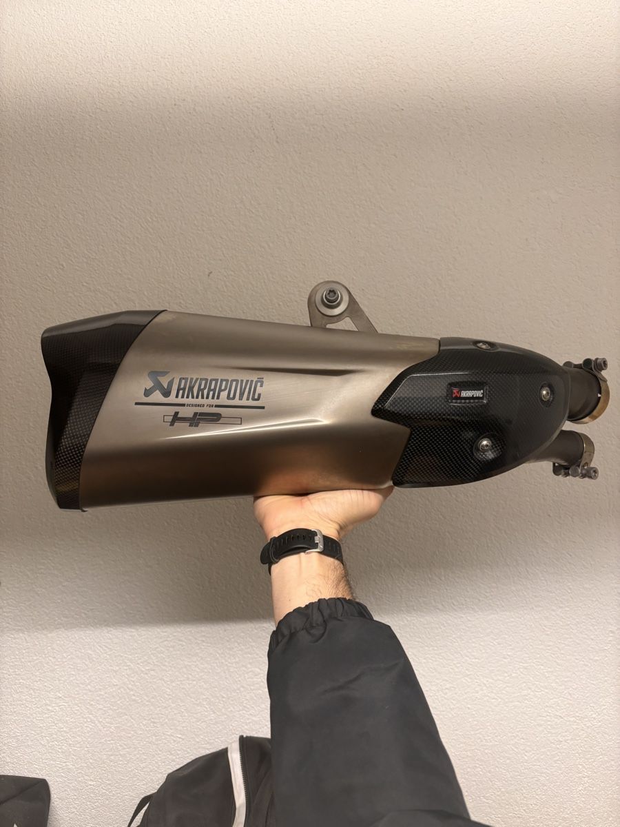 BMW Échappements: Akrapovic Auspuff HP / Top! – Neuf (Voir description) à Zürich par nan_mf8c