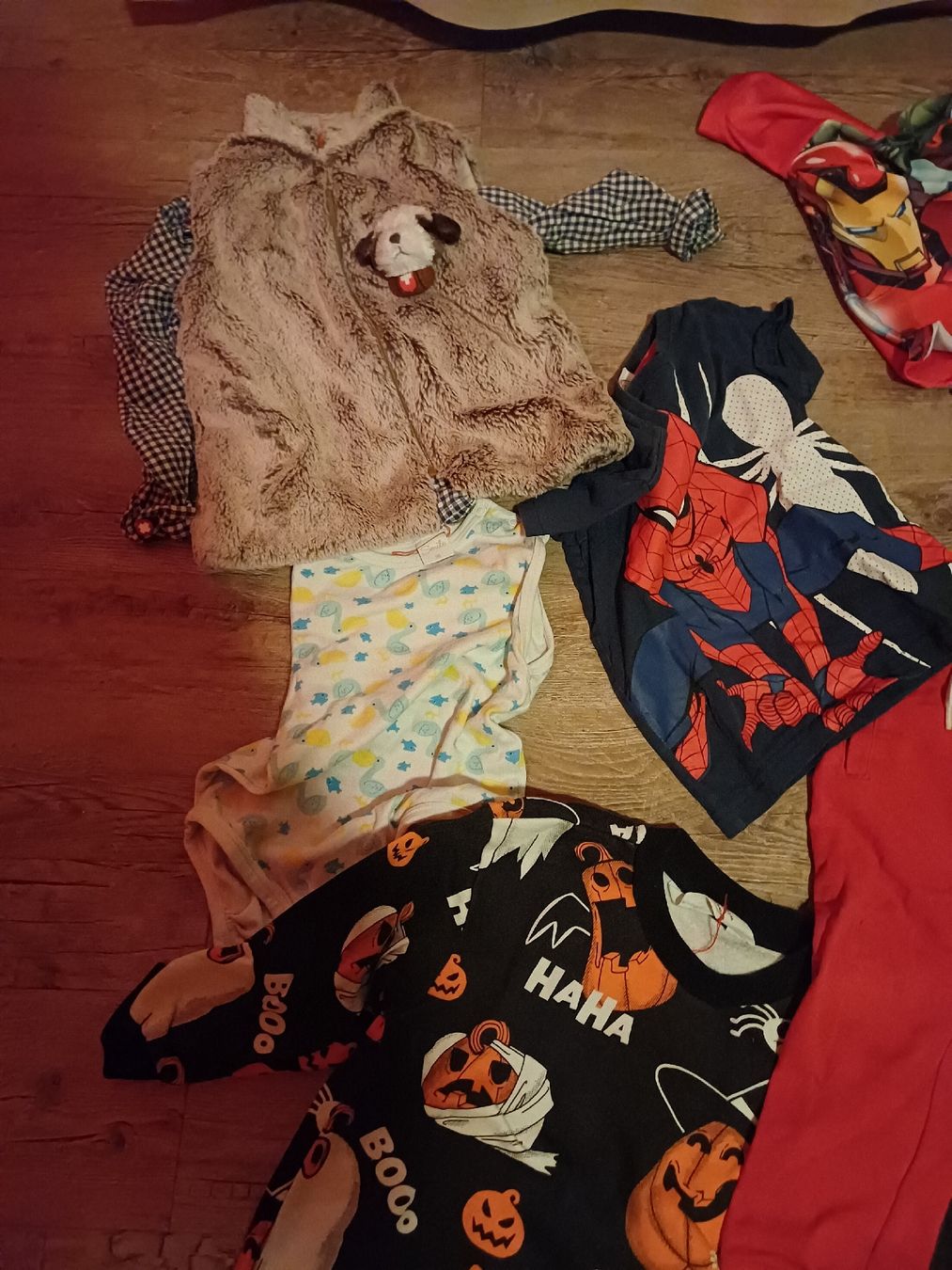 Kleiderpakete & -sets: Kleiderpaket Jungs 98/104 – Gebraucht aus Lenk im Simmental von MountinChilliReally 1