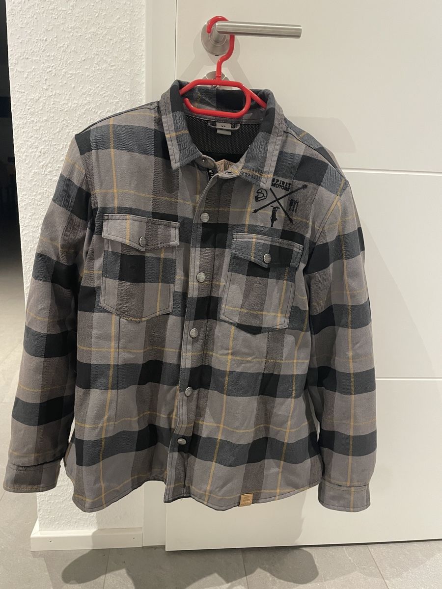 Vestes: Giacca da moto con protezioni – D'occasion à Cadenazzo par ali_d5fn