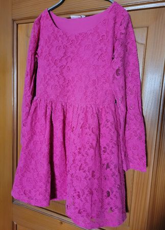 Spitzenkleid in Pink * Gr. 134/140