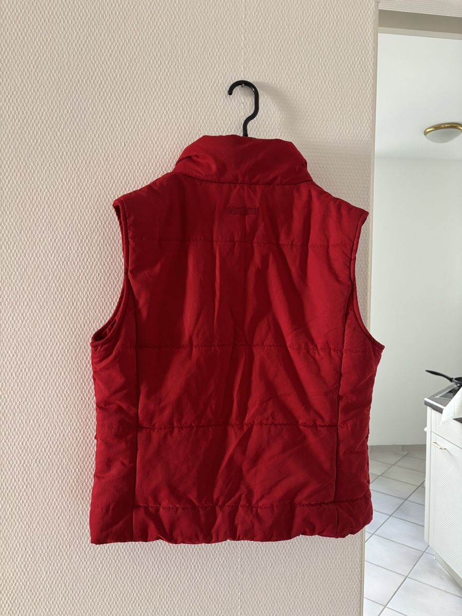 Giacche: Sleeveless red jacket – Usato da Zürich venduto da rin_p9ff 2