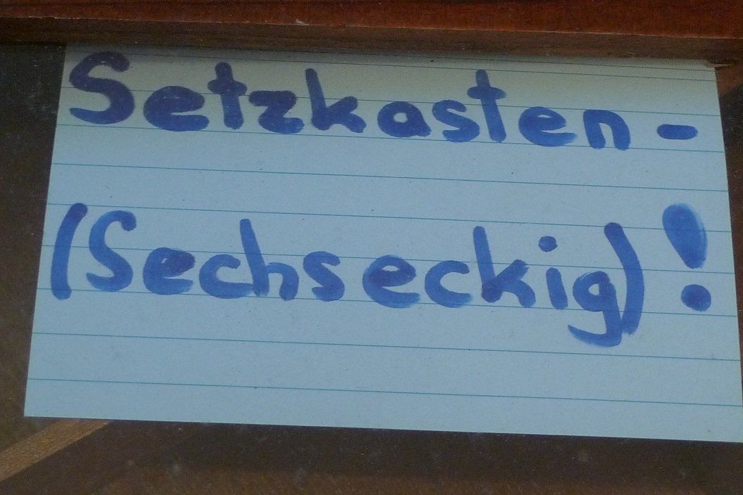 Scaffali: Setzkasten-(Sechseckig) – Usato da Bern venduto da bn1640 6