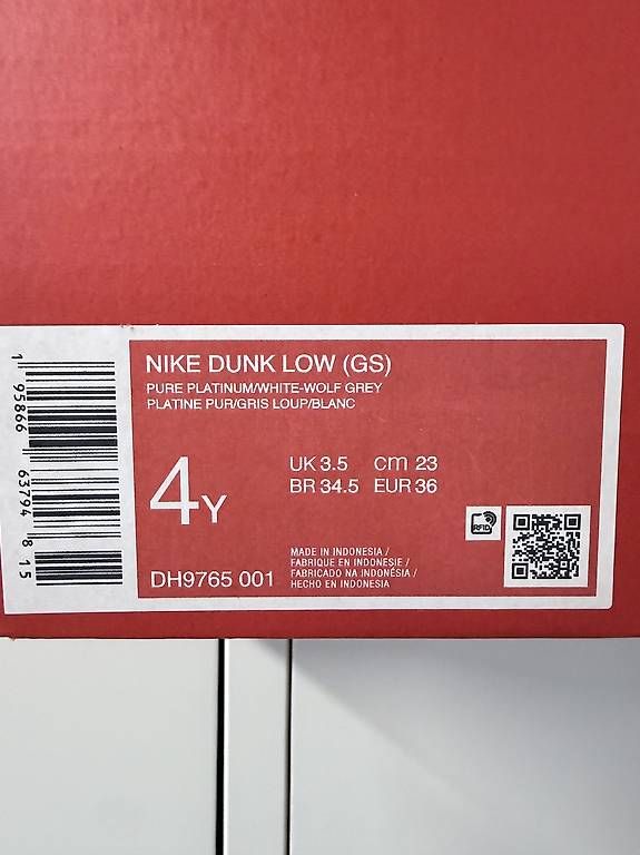 Chaussures femmes: Nike Sneaker Grösse 36  – D'occasion à Sennwald par Cloe_M98 4