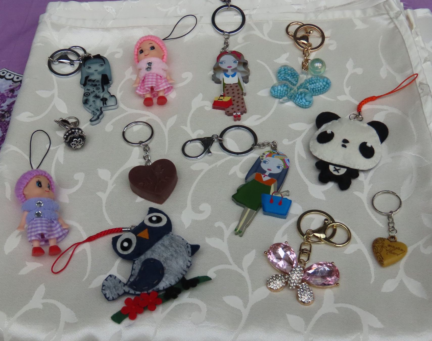 Schlüsselanhänger & - bänder: Lot de 12 porte-clefs neufs – Neu und originalverpackt aus Troistorrents von Marion70