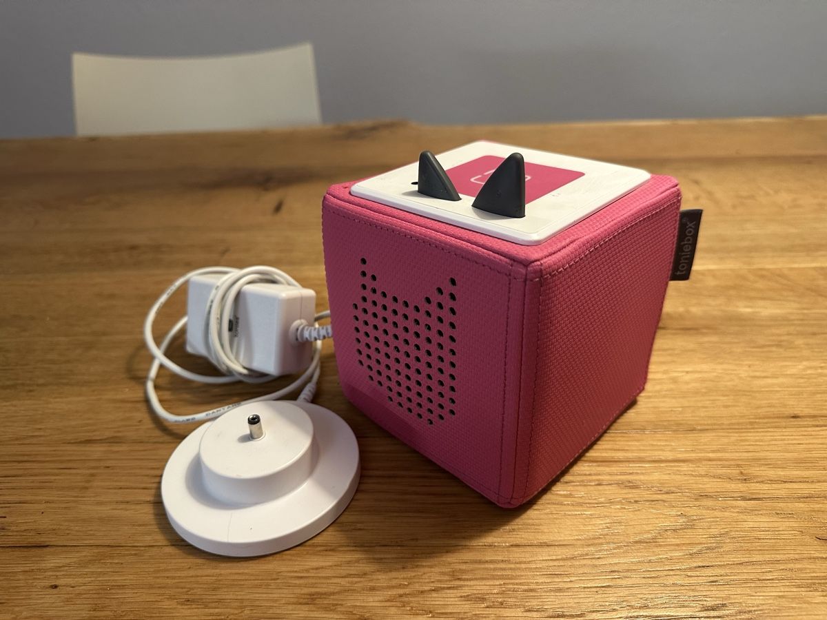 Tonies Spielzeuge: Toniebox pink – Gebraucht aus Wettingen von Sternetaenzerin