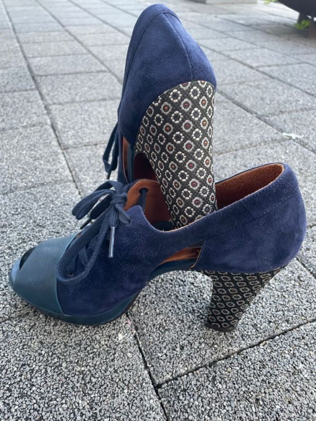 Chie Mihara Scarpe da donna: Chie Mihara Designer-Schuhe – Nuovo (secondo la descrizione) da Thalheim AG venduto da sus_6l96 5