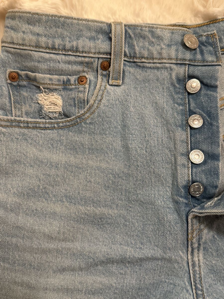 Levi's Jeans: Short en jean Levi's taille 28 – Usato da Monthey venduto da Joseph-29 5