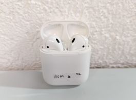 Apple AirPods (A1602) 