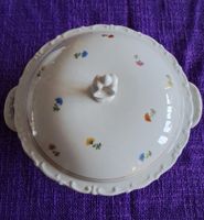 Porzellanschüssel mit Deckel weiss Blumenmuster gebraucht