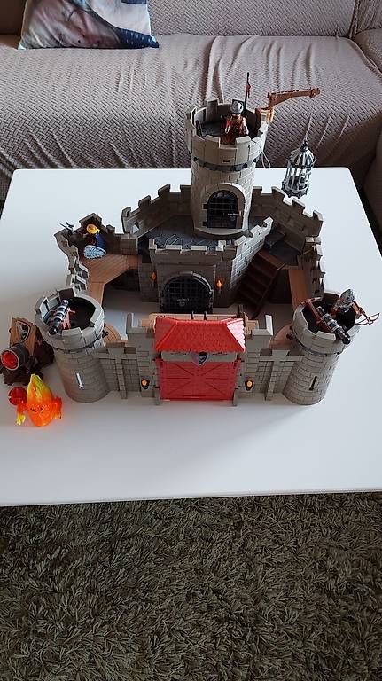 Playmobil Giocattoli: Playmobil Burg – Usato da Lohn SH venduto da Zwierbel