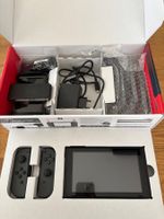 Nintendo Switch Konsole mit Zubehör