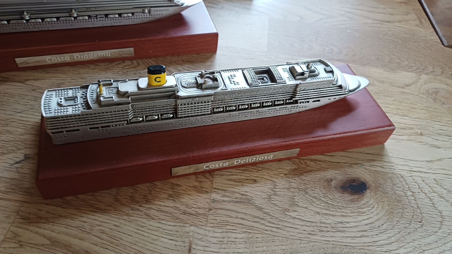 Kit di modellismo & Modellini statici: 6 Modell Schiffe – Usato da Flawil venduto da Naphtali 8