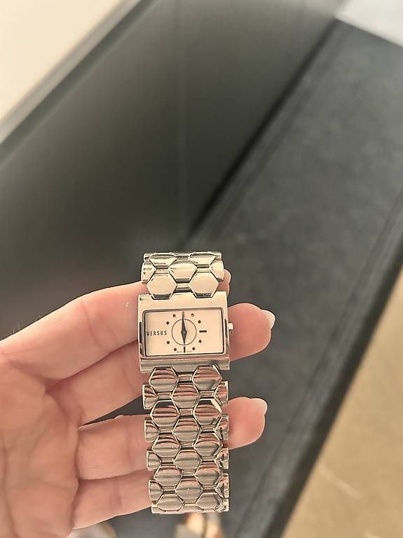 Montres: Orologio versus – D'occasion à Bioggio par vir_5b6b 1