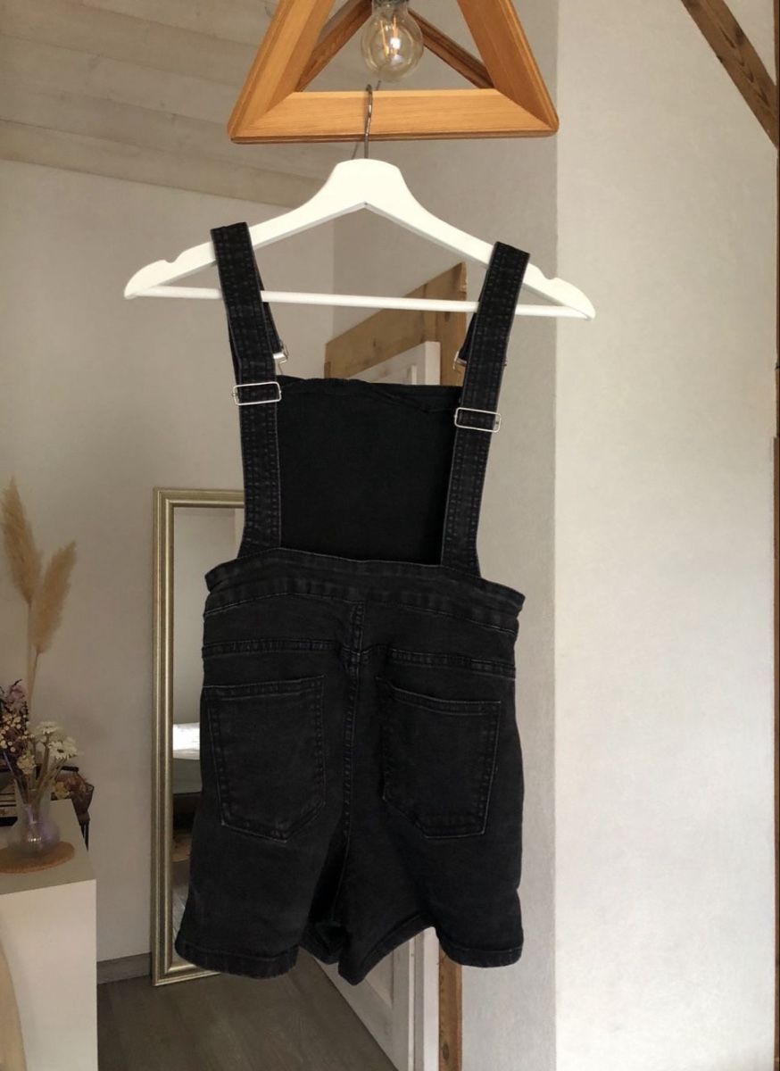 Jeans: Latzhose Kurz Jeans  – Gebraucht aus Belp von naqua5 1