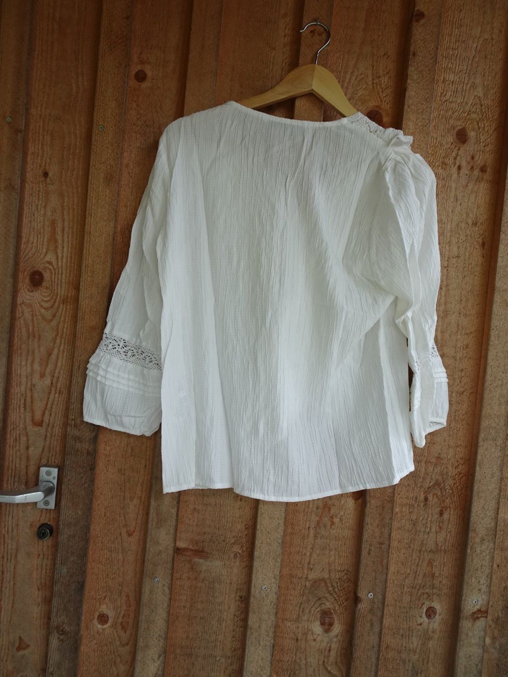 Zara Camicette: Weisse Bluse von ZARA Gr. M - 425117 – Usato da Küssnacht am Rigi venduto da Good4Deckeli 1
