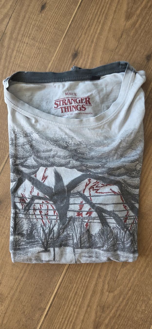 T-shirt: T-Shirt Stranger Things Herren Grösse L – Usato da Kaltbrunn venduto da BarbaraR 1