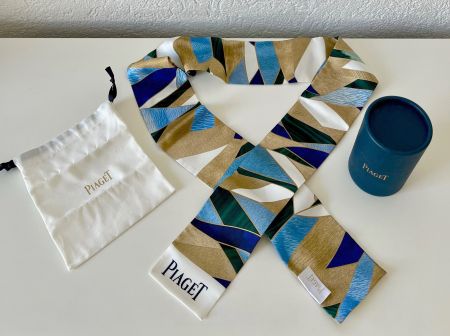 🎁 Superbe foulard Piaget en soie neuf 🎁