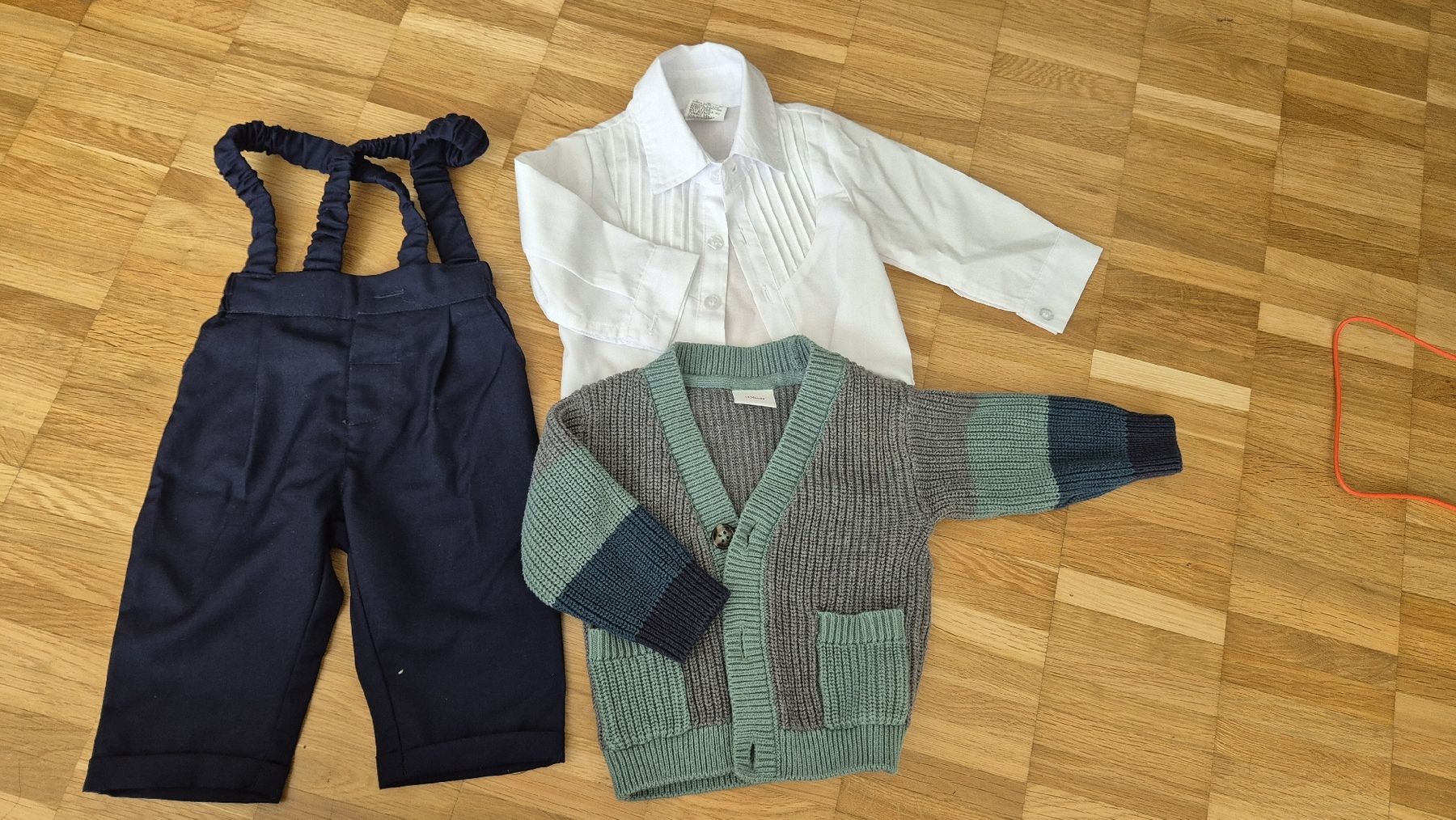 Lotti & Set di vestiti: Babykleider Gr 58 – Usato da Schaan venduto da lulu_xx