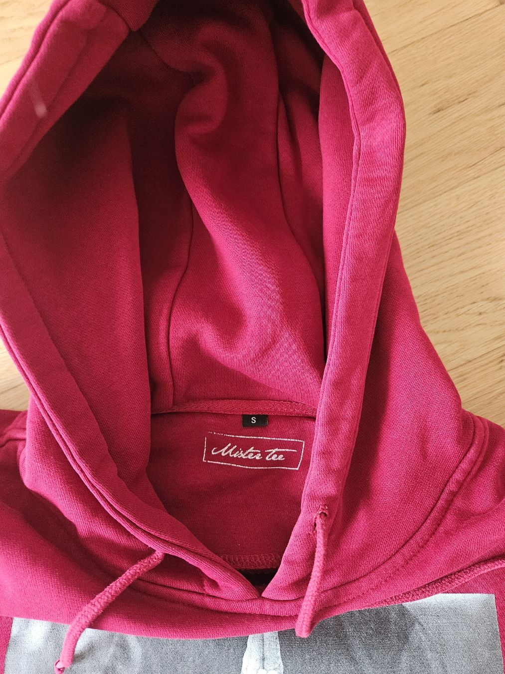 Maglioni & Felpe: Kapuzenpullover Mister Tee Pray rot Grösse S  – Nuovo (secondo la descrizione) da Abtwil AG venduto da Ayline.a8 2