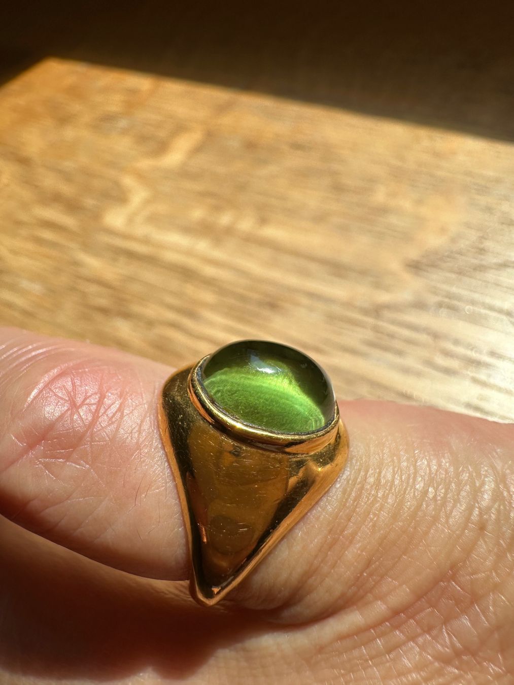 Anelli: Daphine x Monikh Jogi 18kt Peridot ring – Usato da Zürich venduto da Swisspa 3