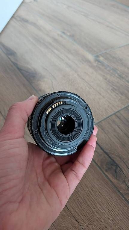 Obiettivi: Objektiv Canon EF-S 18-55mm – Usato da Frutigen venduto da be.kre 1