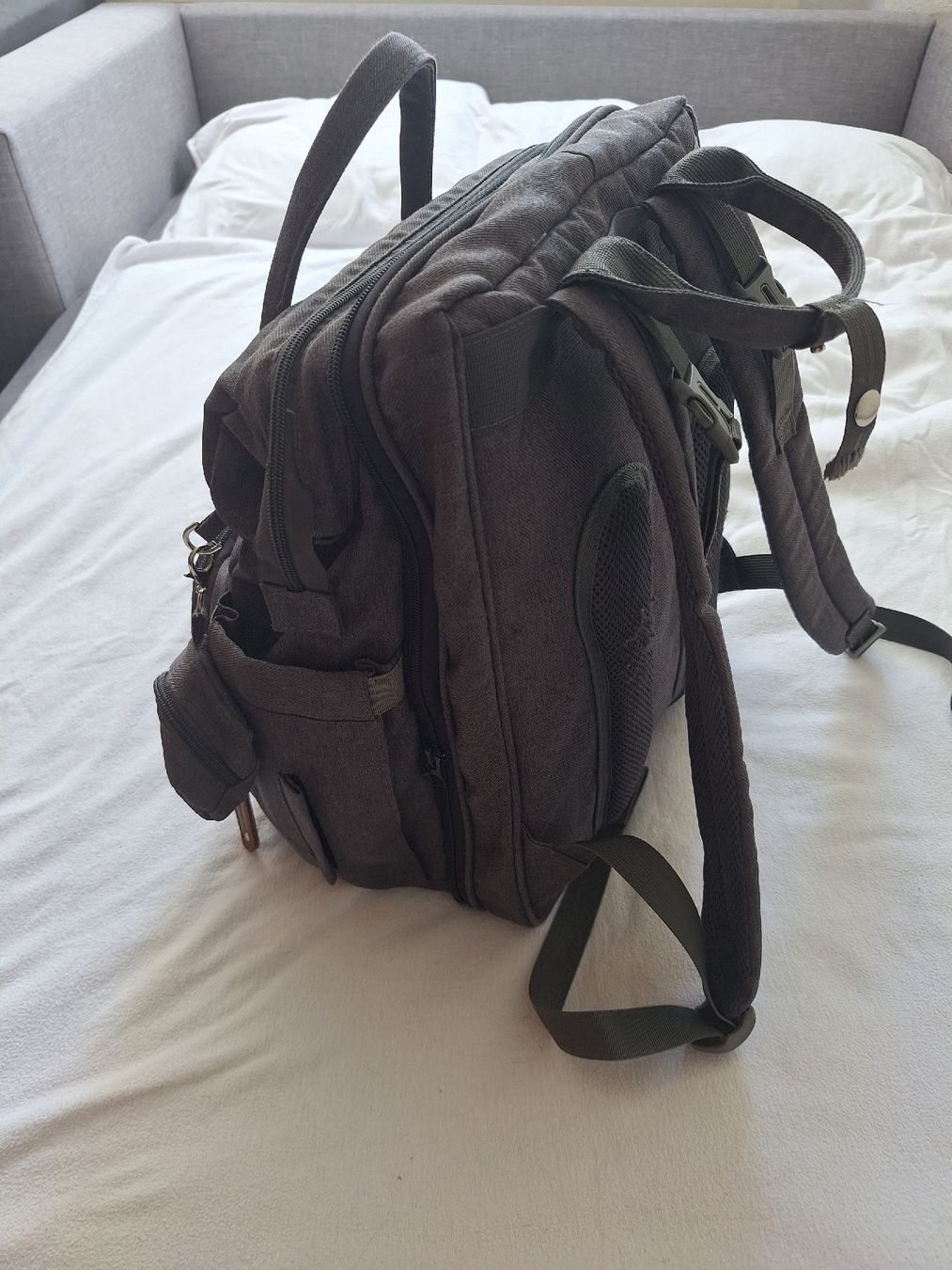 Borse & Zaini: Wickelrucksack mit Bettfunktion grau – Usato da Beromünster venduto da Henri_78 2