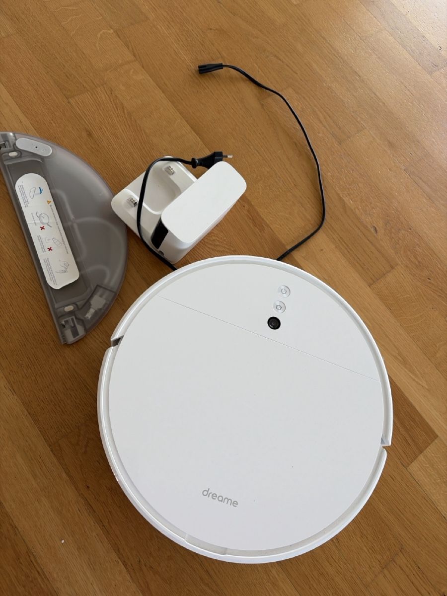 Dreame Aspirapolveri & Accessori: Dreame D9 Saugroboter mit Ladestation  – Usato da Zürich venduto da ufe_f5q5