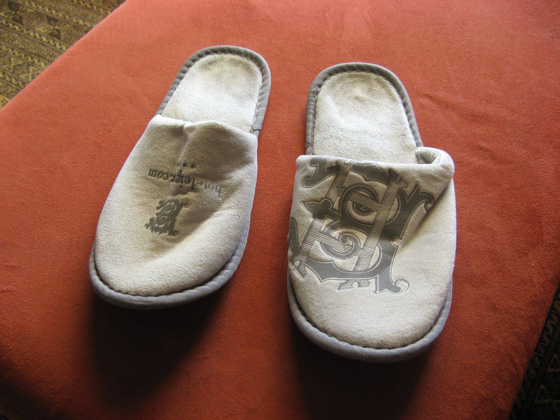 Herrenschuhe: Pantoffeln, Hotel Grösse 44 – Gebraucht aus Zürich von apil 1