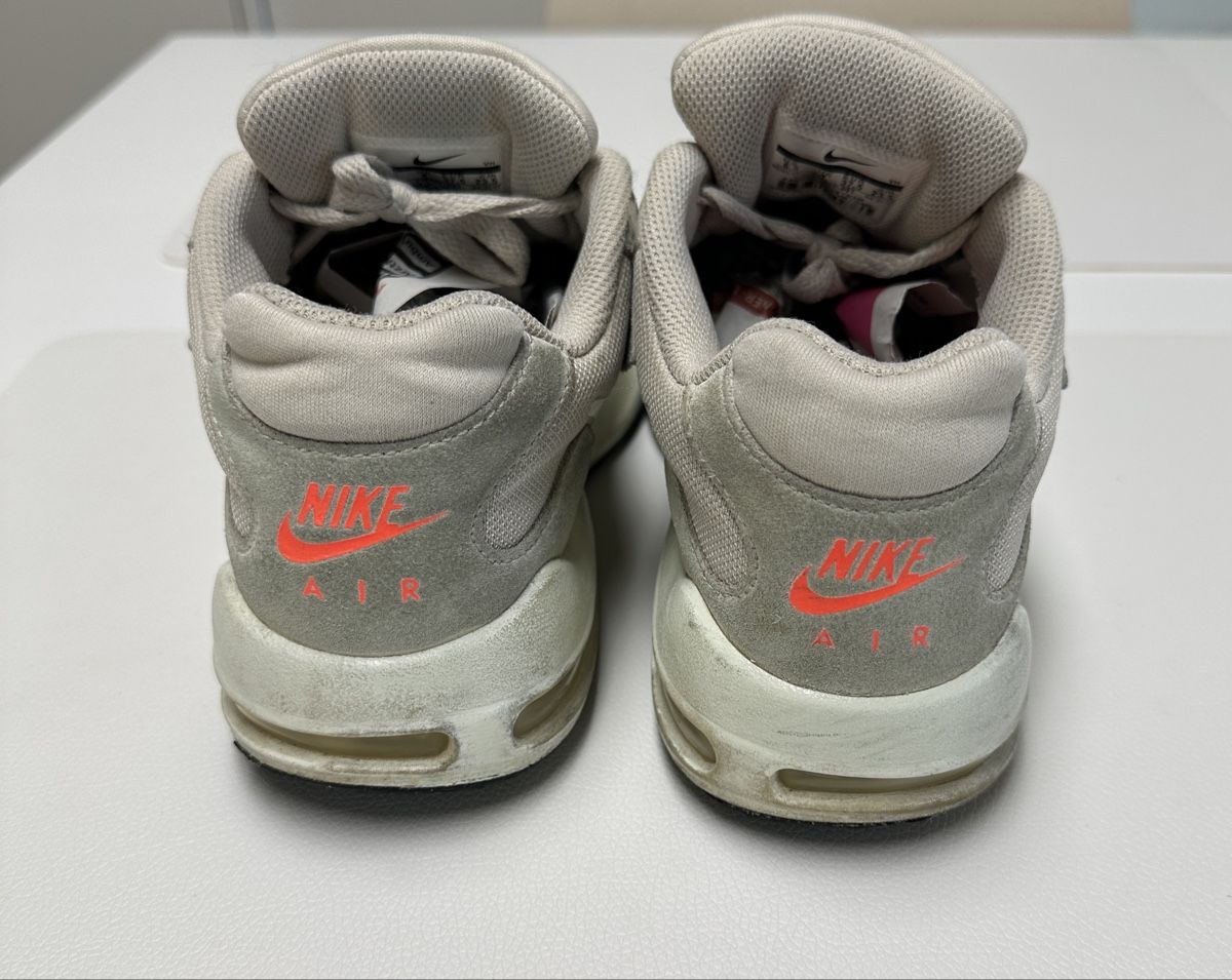 Nike Scarpe da donna: Nike Air Max Schuhe, Gr. 37.5 – Usato da Grenchen venduto da Audi8816 2