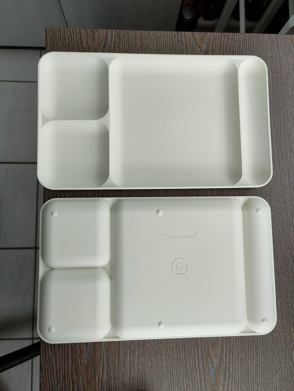 Tupperware Piatti di portata: Tupperware Picknick Tablett 2 Stück !!!!!! – Nuovo (secondo la descrizione) da Flaach venduto da Lonzo99 1