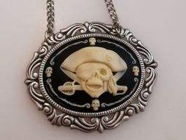 Halskette Skeleton Pirat Skull Schädel beige / schwarz