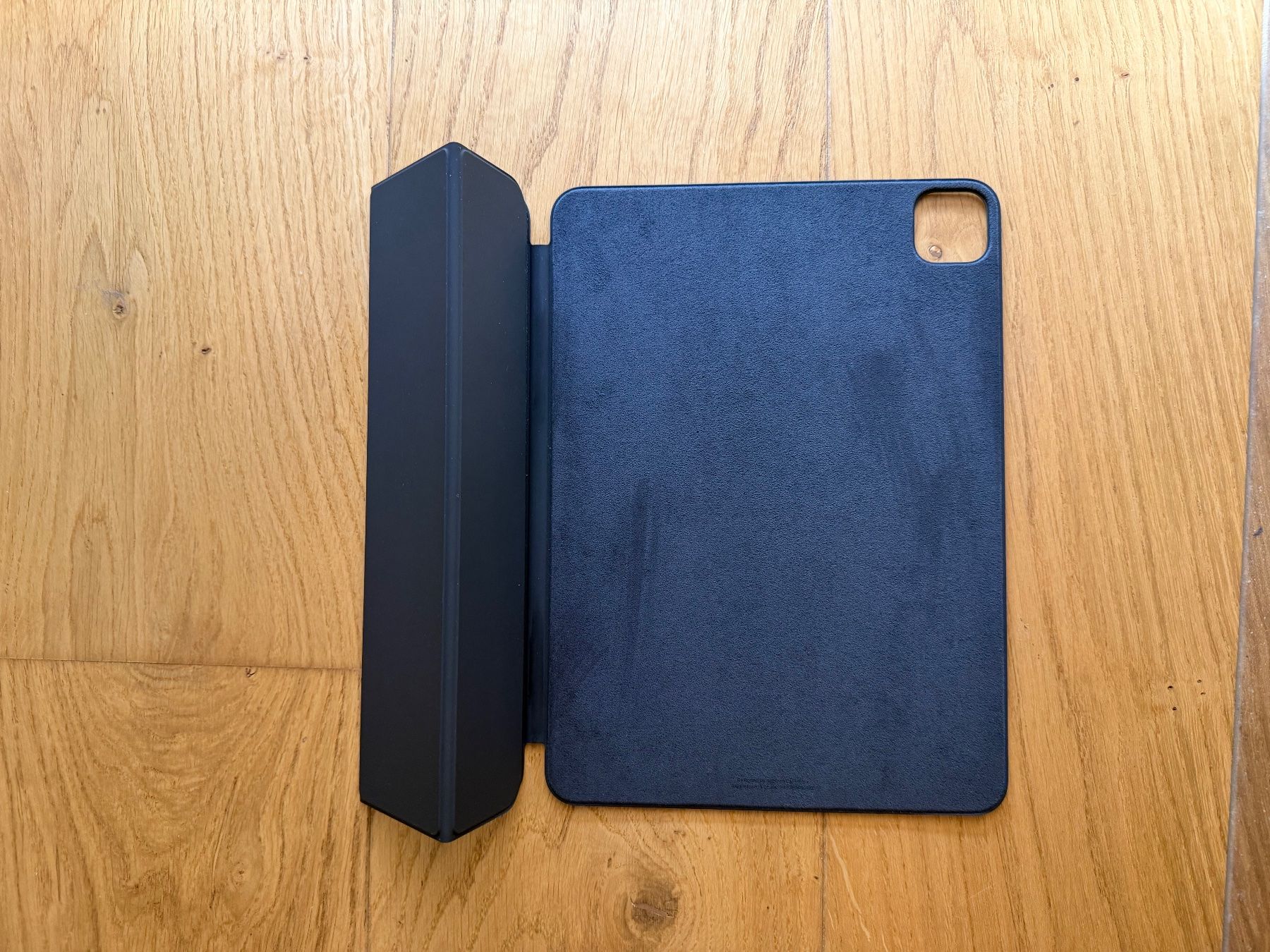 Apple Coques & Sacs: Apple Smart Folio iPad Pro 11” Original Schwarz – D'occasion à Horgen par rei_8k7q 2