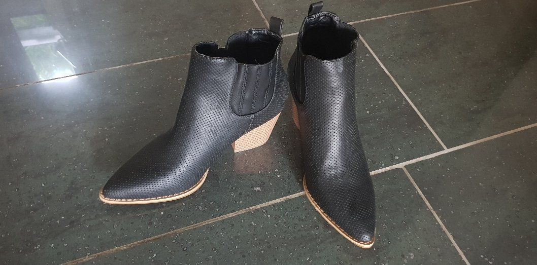 Scarpe da donna: Stiefeletten 38 Neu – Nuovo e nell'imballaggio originale da Bubendorf venduto da ang_b829