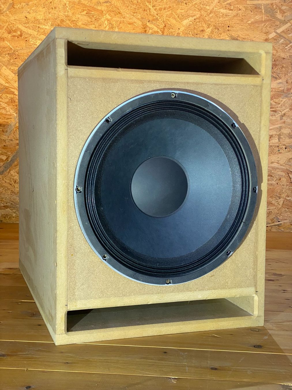 Casse acustiche: Eminence Kappalite 3015LF – Usato da Brügg BE venduto da Busima 1