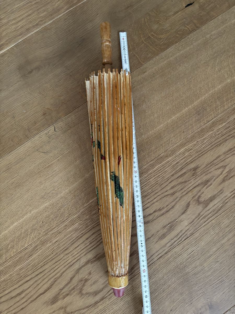 Ombrelloni: Papier Sonnenschirm – Usato da Würenlos venduto da Ashley24 5