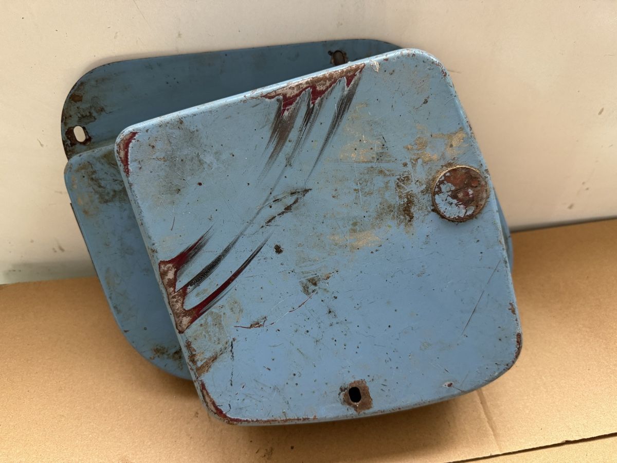 Tutti i ricambio per moto: Cache pour moto ancienne vétéran oldtimer JAWA – Usato da Courtételle venduto da claude41