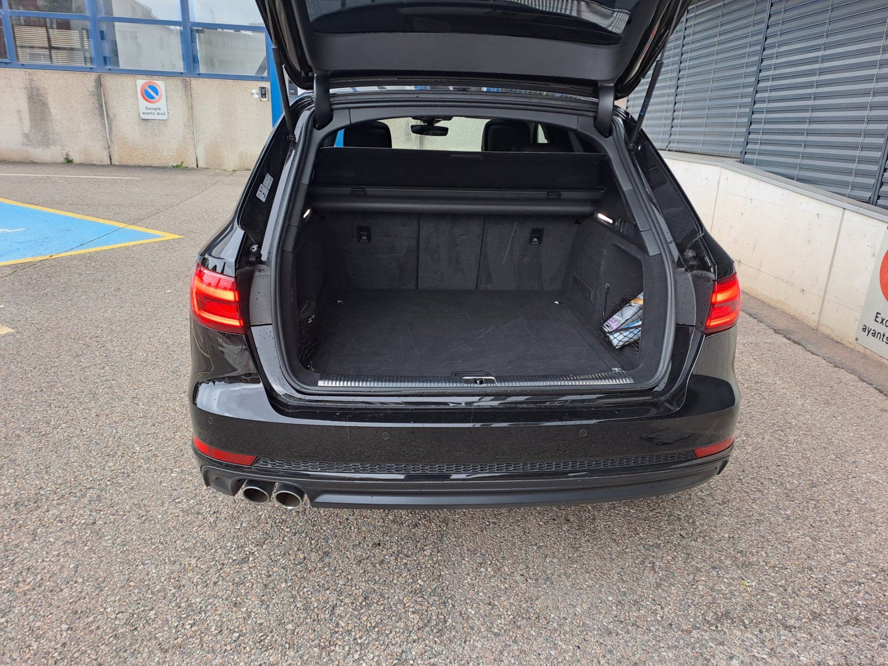 Audi Autos: Audi A4 Avant Quattro S-Line, Noire, Superbe État! – Gebraucht aus Peseux von mar_72rm 4