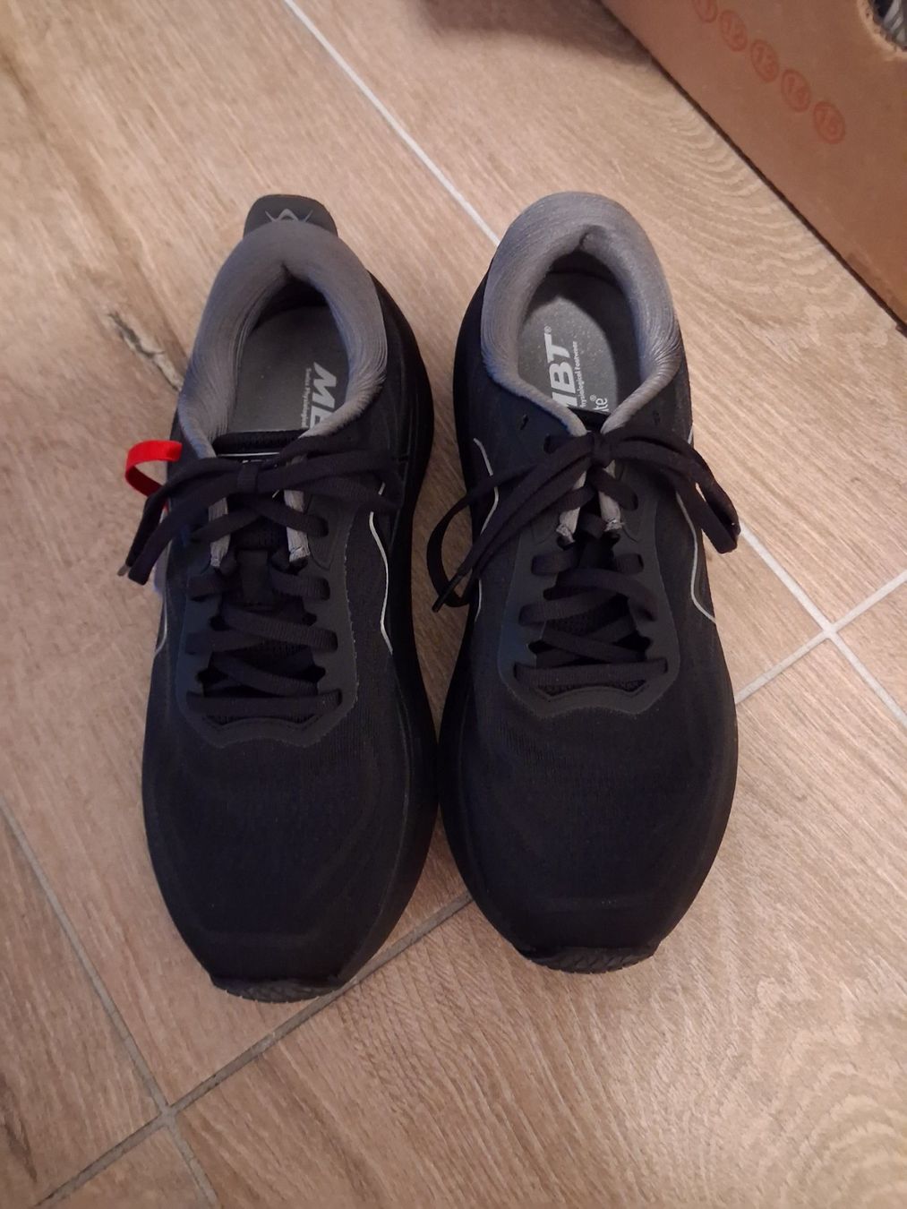 MBT Scarpe da donna: MBT chaussures de running/loisirs – Nuovo (secondo la descrizione) da Ardon venduto da Helicoptere85 1