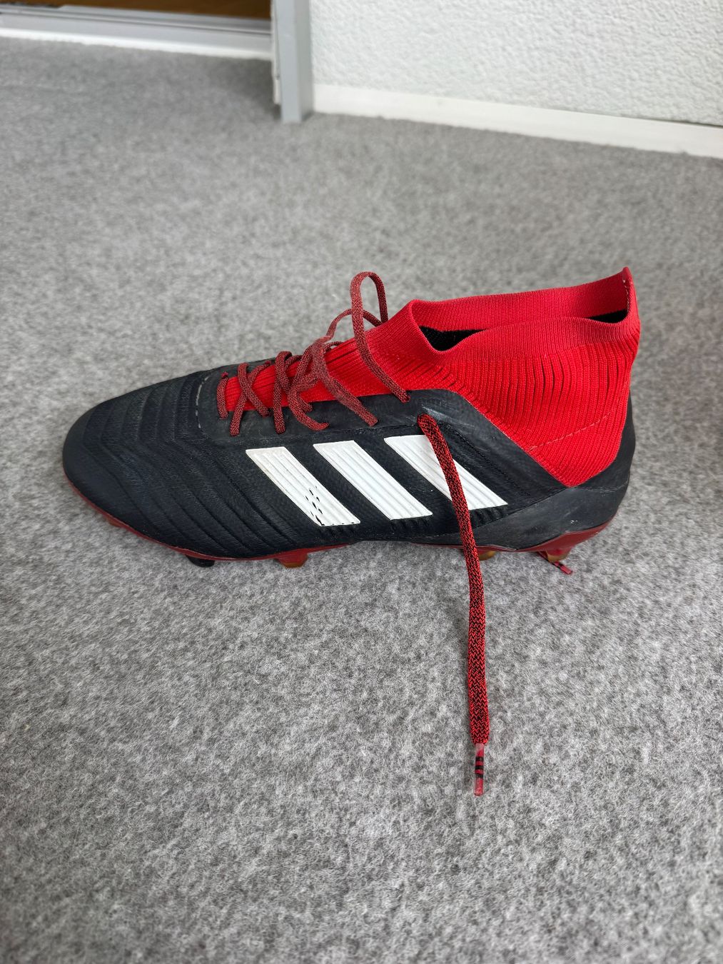 Adidas Scarpe da uomo: Fussball Schuhe Herren / ADIDAS PREDATOR – Usato da Chur venduto da snow_white_blue 2