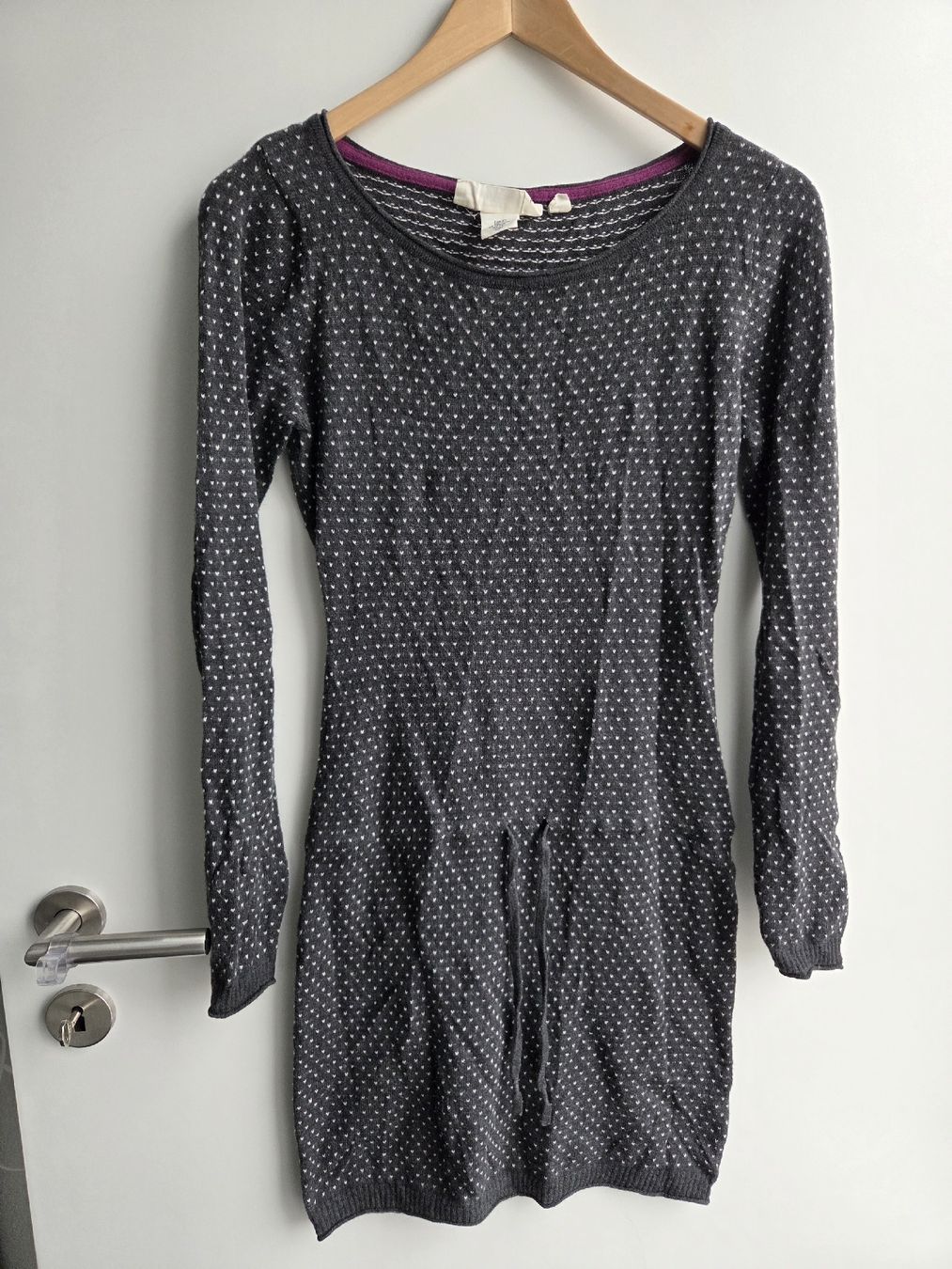 H&M Vestiti: Süsses Kleid in Grau Gr. XS – Usato da Kriens venduto da ..stx..