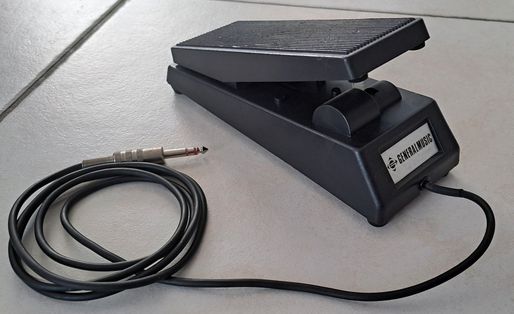 Strumenti musicali: ***** Expression Pedal sehr gutem zustand – Usato da Villaz-St-Pierre venduto da Ubid 2