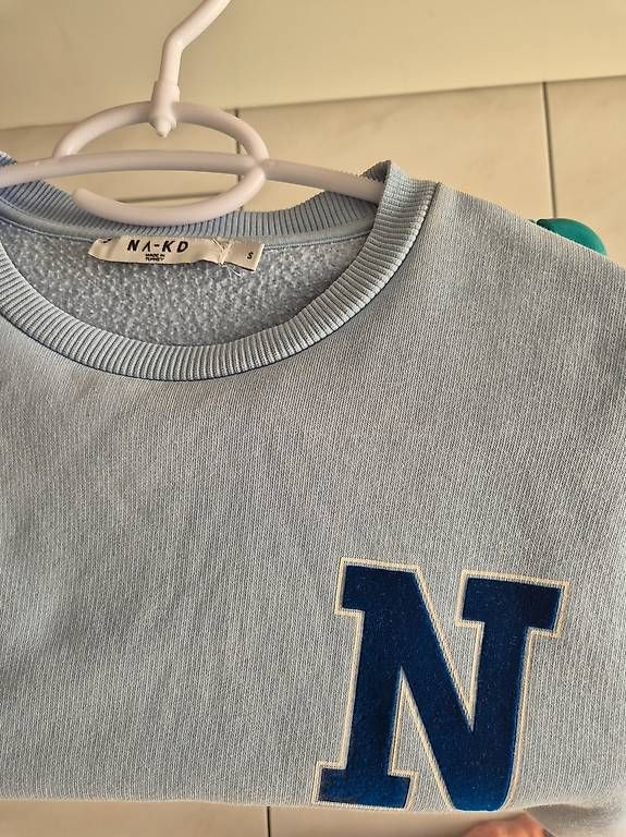 Na-kd Pullover & Sweatshirts: Damenpullover, hellblau, Gr. S, NA-KD – Gebraucht aus Baar von Biga3 1