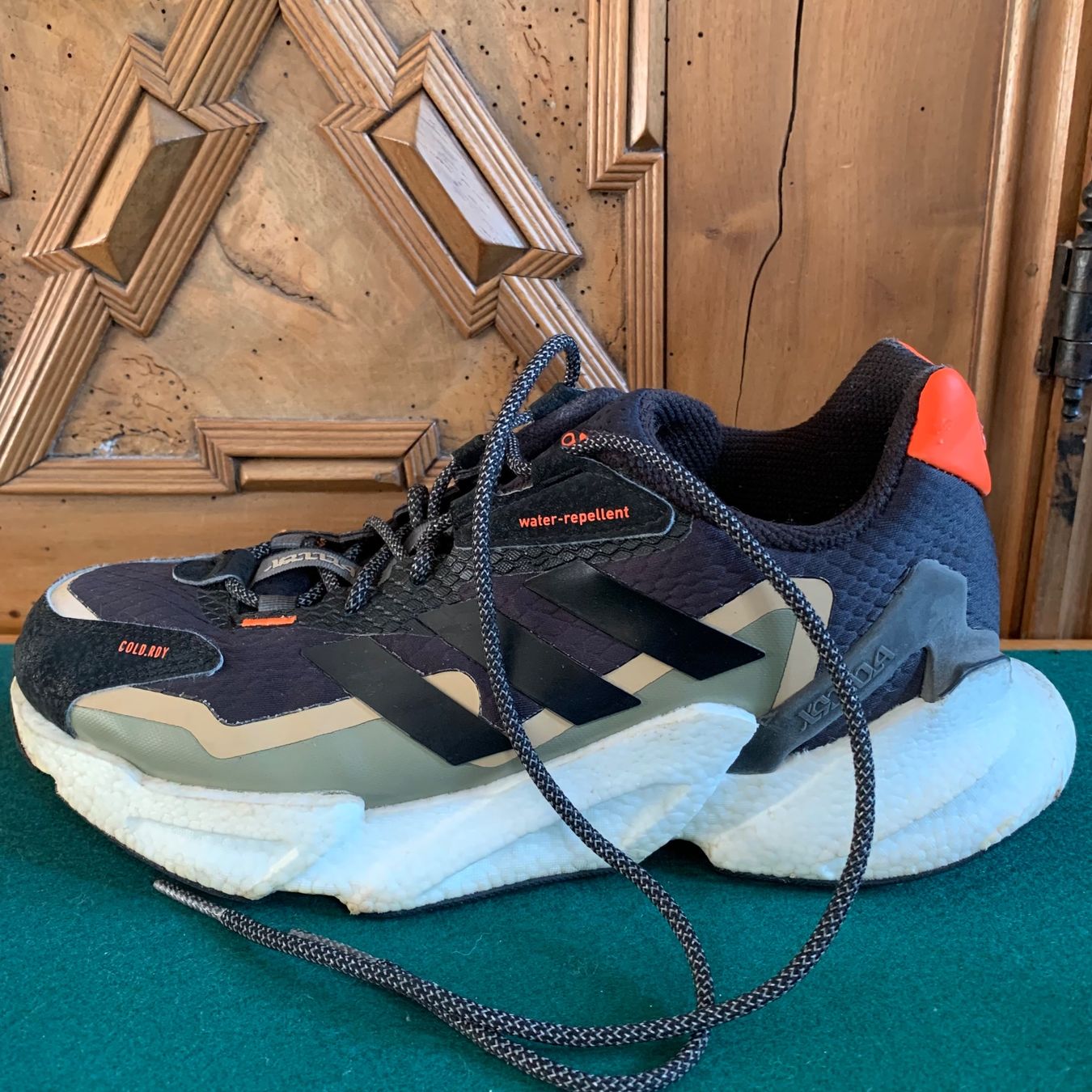 Adidas Herrenschuhe: ADIDAS JETBOOST COLD ROY Trainingsschuhe Größe 40.5 FR – Gebraucht aus Interlaken von Bona55