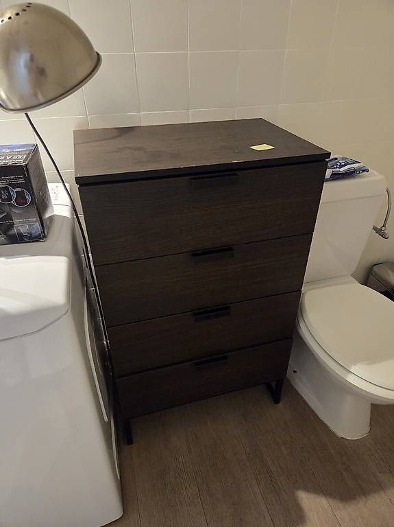 Ikea Cassettiere: Commode à 4 tiroirs TRYSIL d'IKEA – Usato da Lausanne venduto da che_b9hq